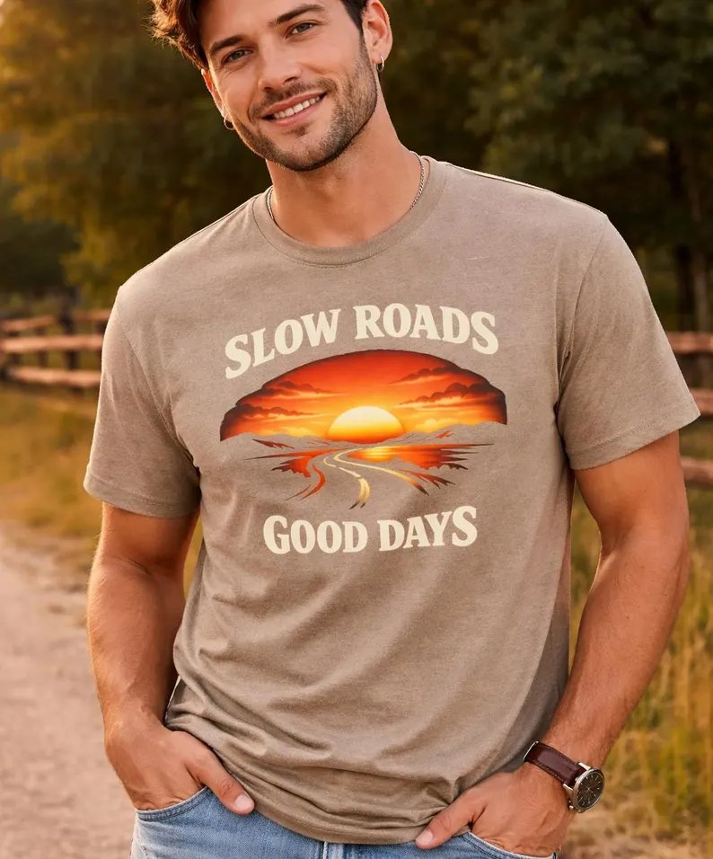 leegerdesigns's tweet image. Slow roads. Good days. That’s the vibe 🤍
If you know, you know.
👉 Shop here: etsy.com/listing/448961…

#countrystyle #graphictee #lakelife #westernwear #LeegerdesignsLLC
