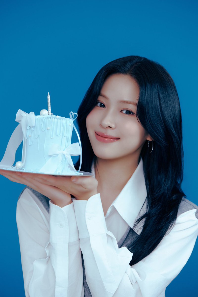 About ITZY tweet media