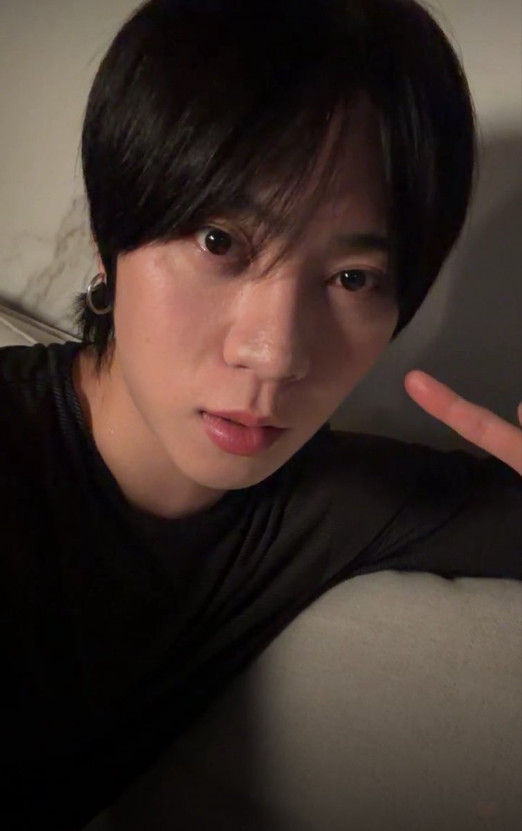 s 🦊 ૮ ˶ᵔ ᵕ ᵔ˶ ა tweet media