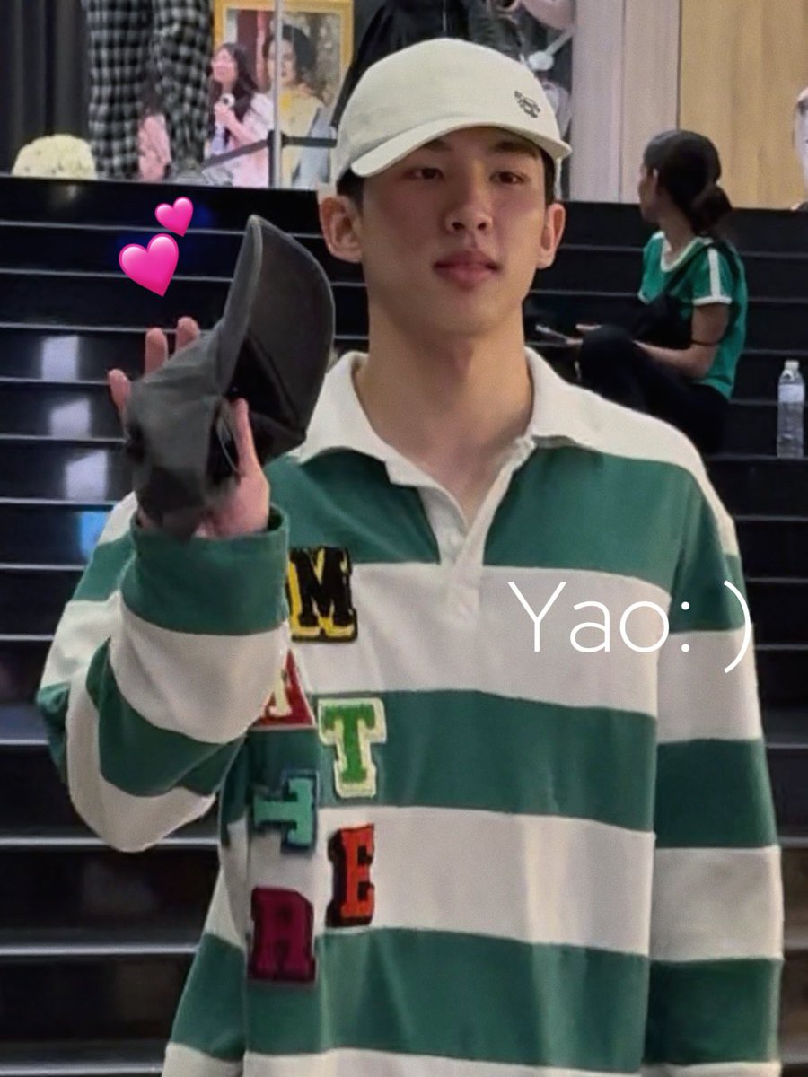 yaoooo94's tweet image. 谁的帽子被拿走了?👀🧢❔

#surfjava #NoExitSurfJava 
#swensurf #javabh