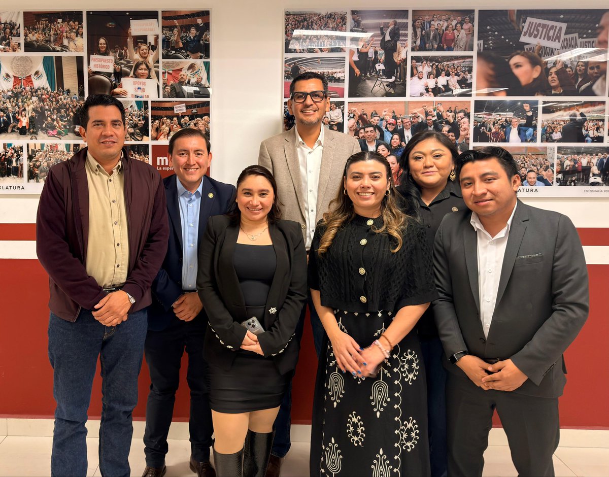 Con mis compañer@s diputad@s federales de morena en Yucatán.