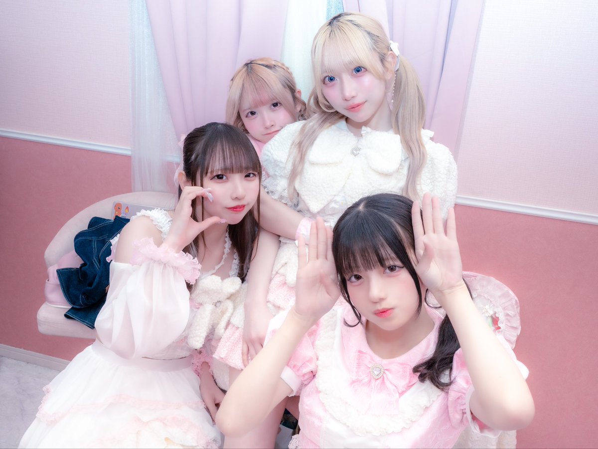 3OWOE's tweet photo. かわいいしゅうだん https://t.co/7F6dIIkYtR