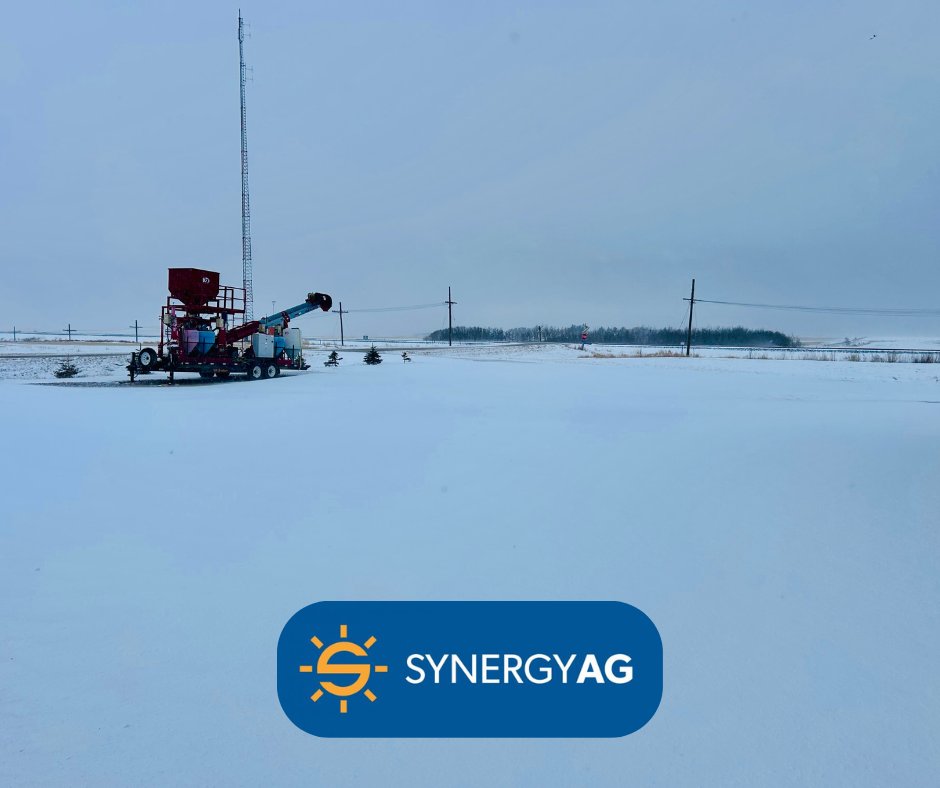 SynergyGrenfell's tweet image. Funny how this looks just like last year… ❄️🌱 

Snow moisture helps recharge soils, supports germination, and promotes even emergence. 

We’d prefer rain—but we’ll take the moisture! 
#Springstorm #SynergyAg