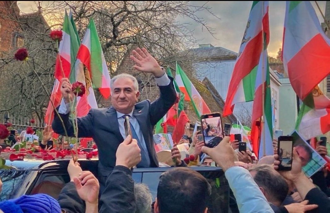 Kia 🇮🇷 tweet media