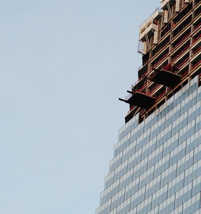 BuildEnergyHub's tweet image. Owners cause more construction delays than weather or materials. Payment stalls, design changes, slow decisions — your project timeline is bleeding. #DataCenters #GridInvestment buildenergyhub.com/what-drives-pr…