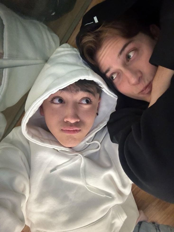 kenneth pics tweet media