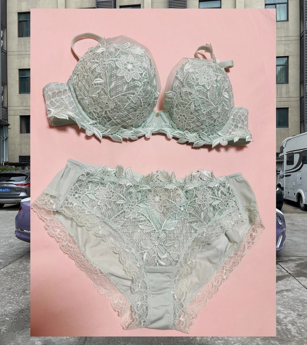 Lisa Gilbertson tweet media