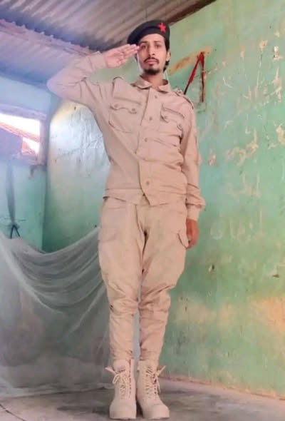 #عاجـــــــــــــــل 
استشهاد البطل « الصديق جعفر علي صالح
من ابناء قرية الضبيات الضالع بعد إصابته البالغة في الرأس إثر استهداف بطائرة مسيّرة قبل أسبوعين في جبهة شبوه. 

لاحول ولاقوة الابالله العلي العظيم إنا لله وإنا إليه راجعون!! 💔

الله يرحمة ويرحم جميع الشهد.اء 🥹💔