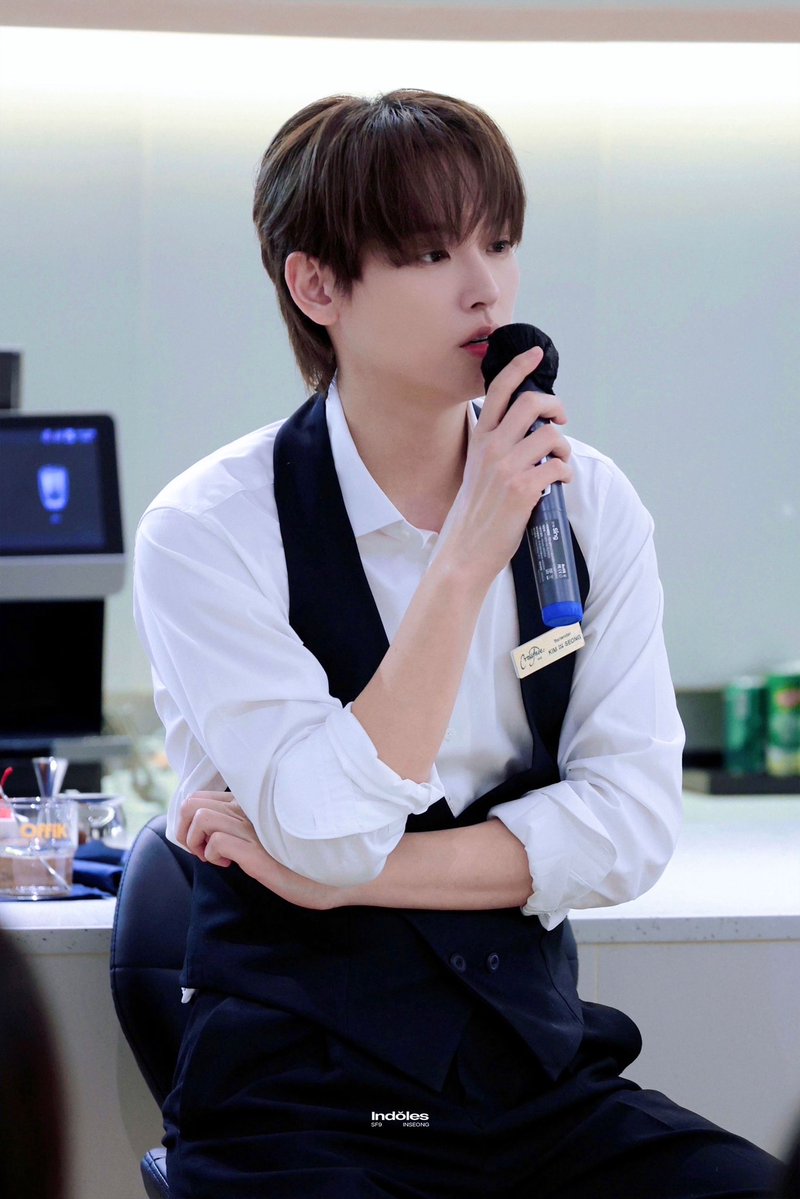 Indŏles tweet media