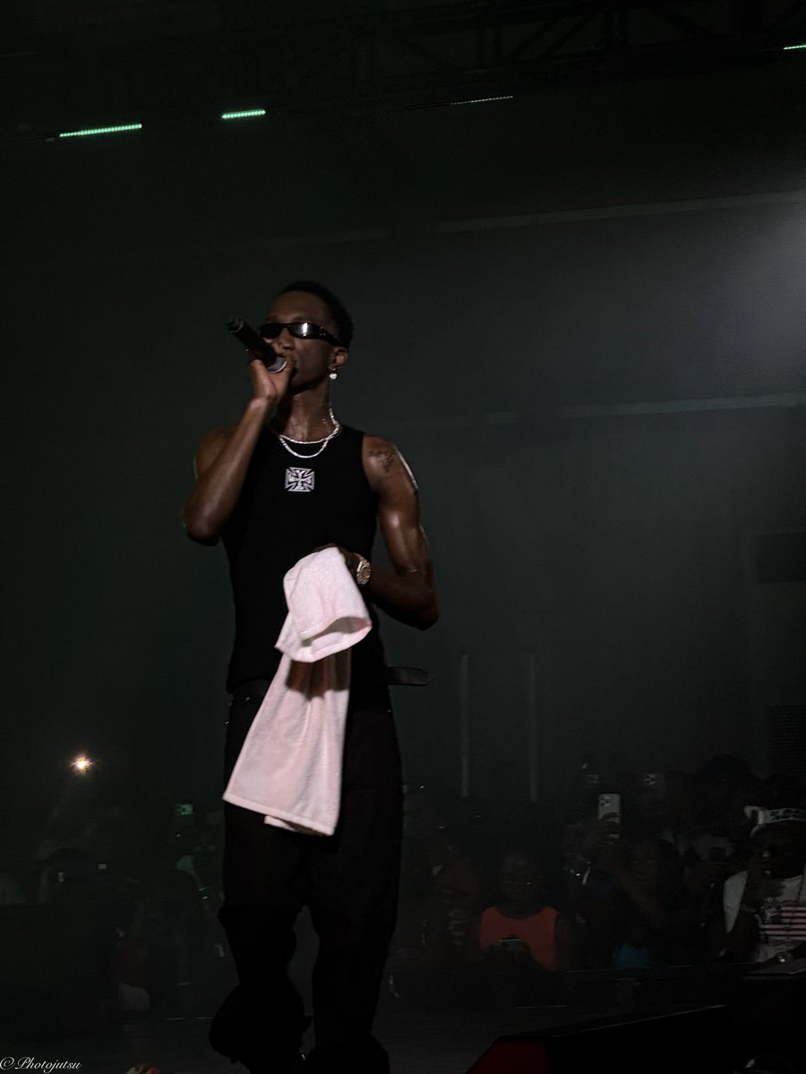 DavidOmolabi's tweet image. Caught @mavoswago in full Kilolo mode — steeze on Mofe, vibes screaming ‘No More Way For Poor People’ 😂🔥
This the wave wey no dey tolerate broke mentality. The community go feel this one heavy!
Manager @bevshmoney , these frames dey speak the language
🚀🇳🇬#Kilolo #Mofe