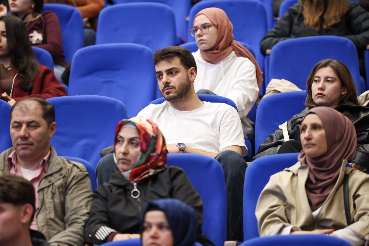 İşgücü Uyum Programı kapsamında gerçekleştirilen “İş Arama Becerilerinin Geliştirilmesine Yönelik” eğitim süreci, iş gücü uyum personellerimize yönelik olarak tamamlandı.