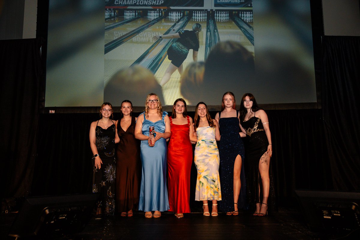 GoShockersBOWL's tweet photo. A good night at The Wheaties 😎

Team of the Year, Shocker Way Award winners, and  Sara Duque Jiménez (unpictured) as Female Athlete of the Year!

Plus stellar presentation from Aleesha Oden and Beau Anderson 🎙️ https://t.co/UxGJpWwLT7