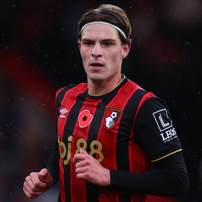 UnitedUpdates's tweet image. 🚨 Manchester United held initial talks with Tyler Adams in January, with a view to a potential summer move. 

Bournemouth are keen to retain Alex Scott, but United may still pursue the deal and could even consider signing three midfielders, particularly if one can be secured at