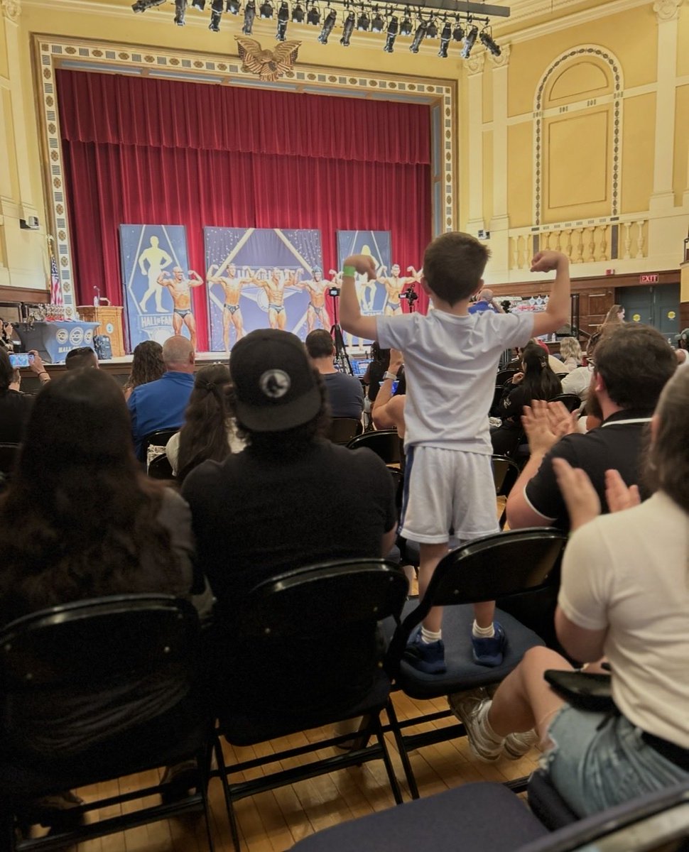 BostonBiceps💯- Natural Dad Bod Specialist tweet media