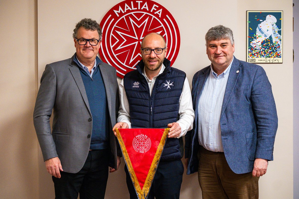 ChesterfieldFC's tweet photo. 𝗣𝗮𝗿𝘁𝗻𝗲𝗿𝘀𝗵𝗶𝗽 𝗮𝗴𝗿𝗲𝗲𝗱 𝘄𝗶𝘁𝗵 𝗠𝗮𝗹𝘁𝗲𝘀𝗲 𝗙𝗔 🇲🇹🤝

A Memorandum of Understanding has been signed between Chesterfield FC and the Maltese FA, focusing on football development, knowledge exchange and international co-operation.

📝 https://t.co/5AAUwqHIPU

#Spireites