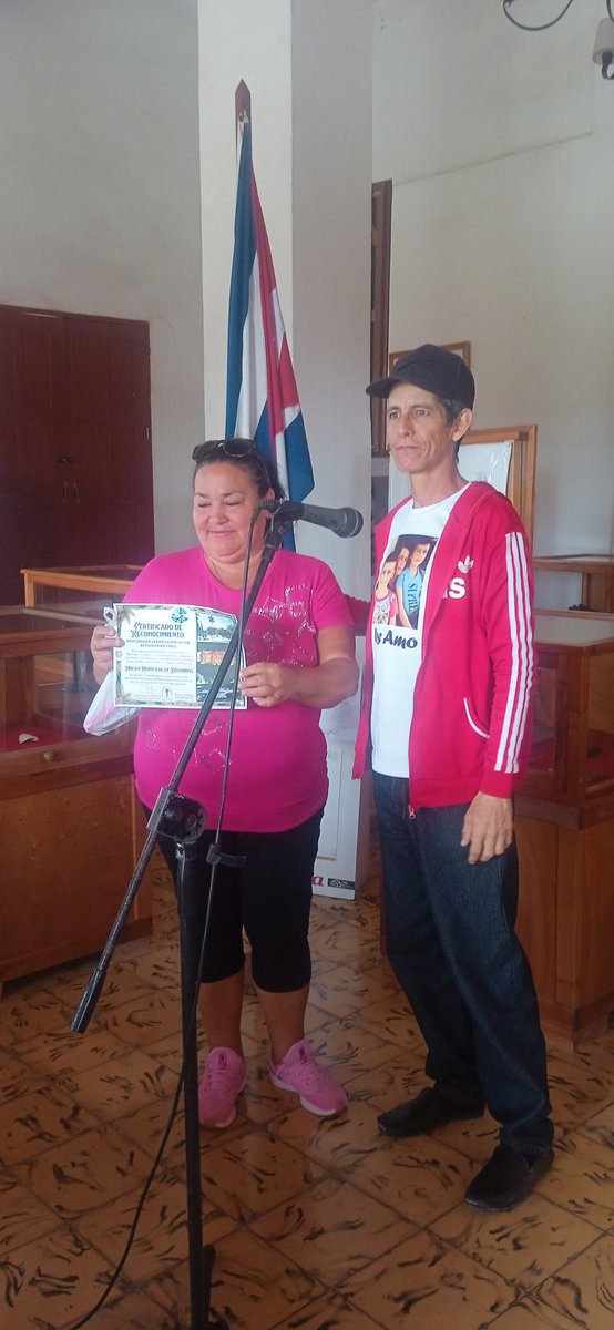 Recibe Museo Municipal de #Baguanos, #Holguín, certificado en el  marco del acto político cultural por el Día Internacional de los Monumentos por su incansable labor de difusión del patrimonio.