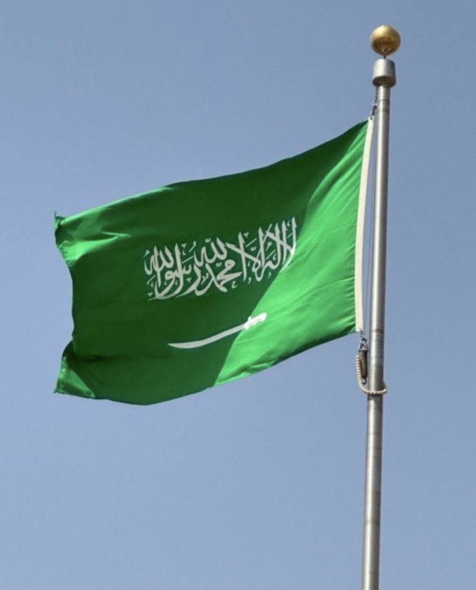 رزام الهذلي. .🇸🇦. (١) ومضة قلم . tweet media