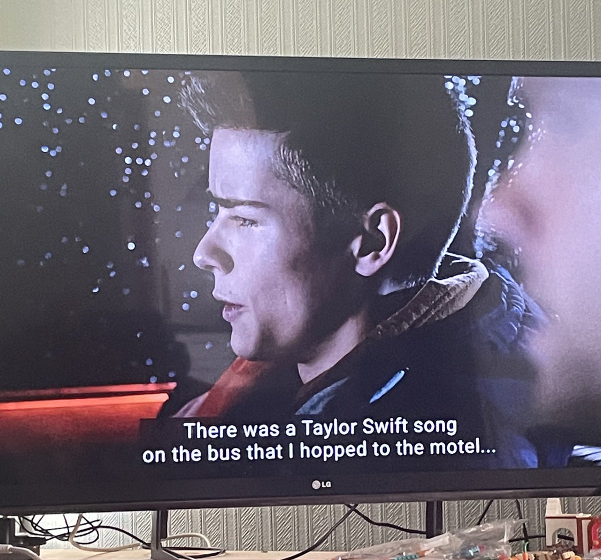 isa* is watching spn! tweet media