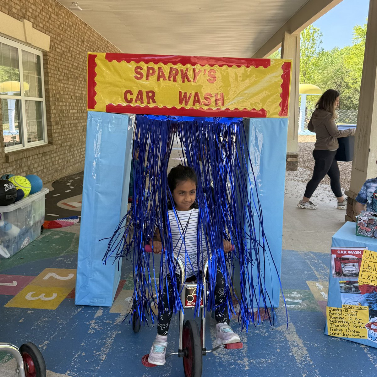 CommJacobs's tweet image. Teacher Ann Ross brought big smiles to her Georgia Pre-K class at Carrington Academy in Cumming! 🚗🍕 Students are loving their new play car wash and pizza oven—learning through imagination and fun! #GeorgiaPreK #EarlyLearning