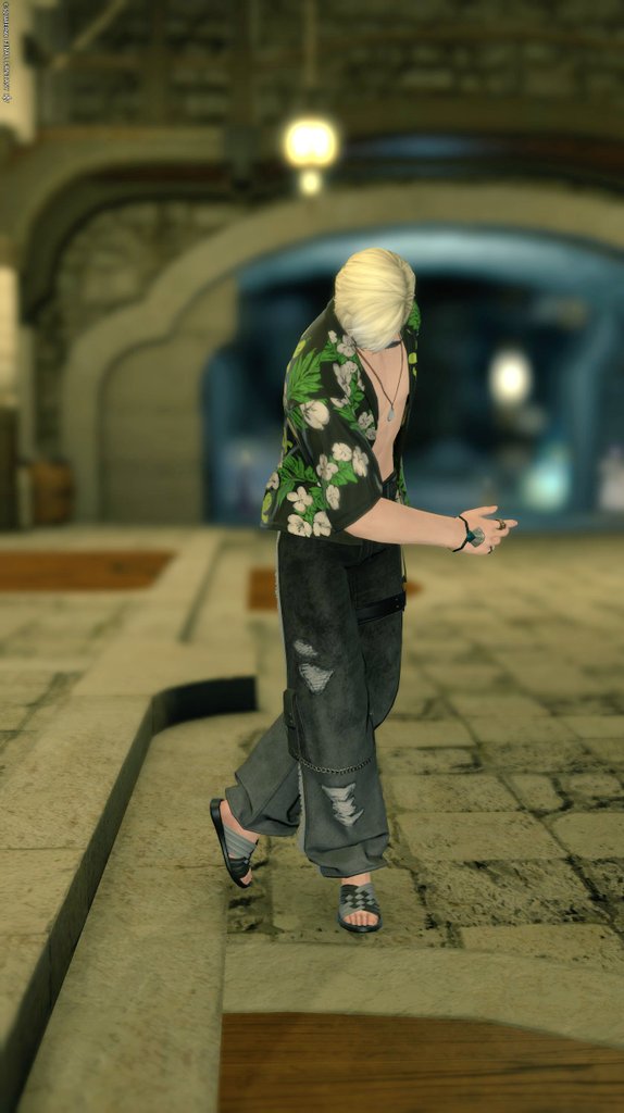 Herlocksholme_s's tweet image. 今さっき、ADVでご一緒したゼロムスのララフェルのルルさん！
ありがとうーっ！
これが届きますように🙇
誰か伝えてー！
お礼言う前に出ちゃうから言えなかったんだよ
それと蘇生もありがとう😅
#FF14SS　#ADV