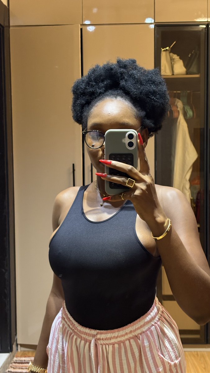 LEE🖤, THE AREWA GIRL tweet media