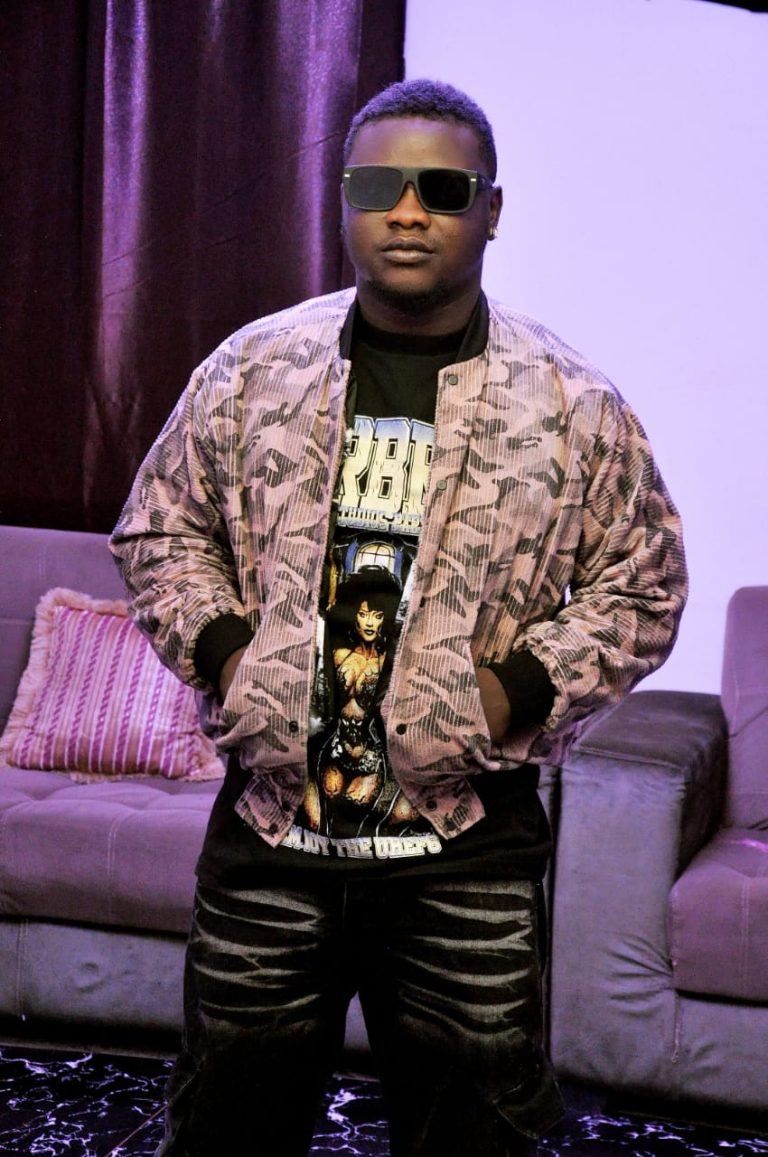 HypeLadySimi's tweet photo. Nature Blac isn’t just celebrating another year today he is giving the culture a gift

We are wishing Nature Blac an amazing birthday as he added a new age

Stream &amp; download “God’s Eyes Over Us” by @Natureblac ft. Rapper D on audiomack

https://t.co/eqhj3rkyPz https://t.co/amdSzrnmjO