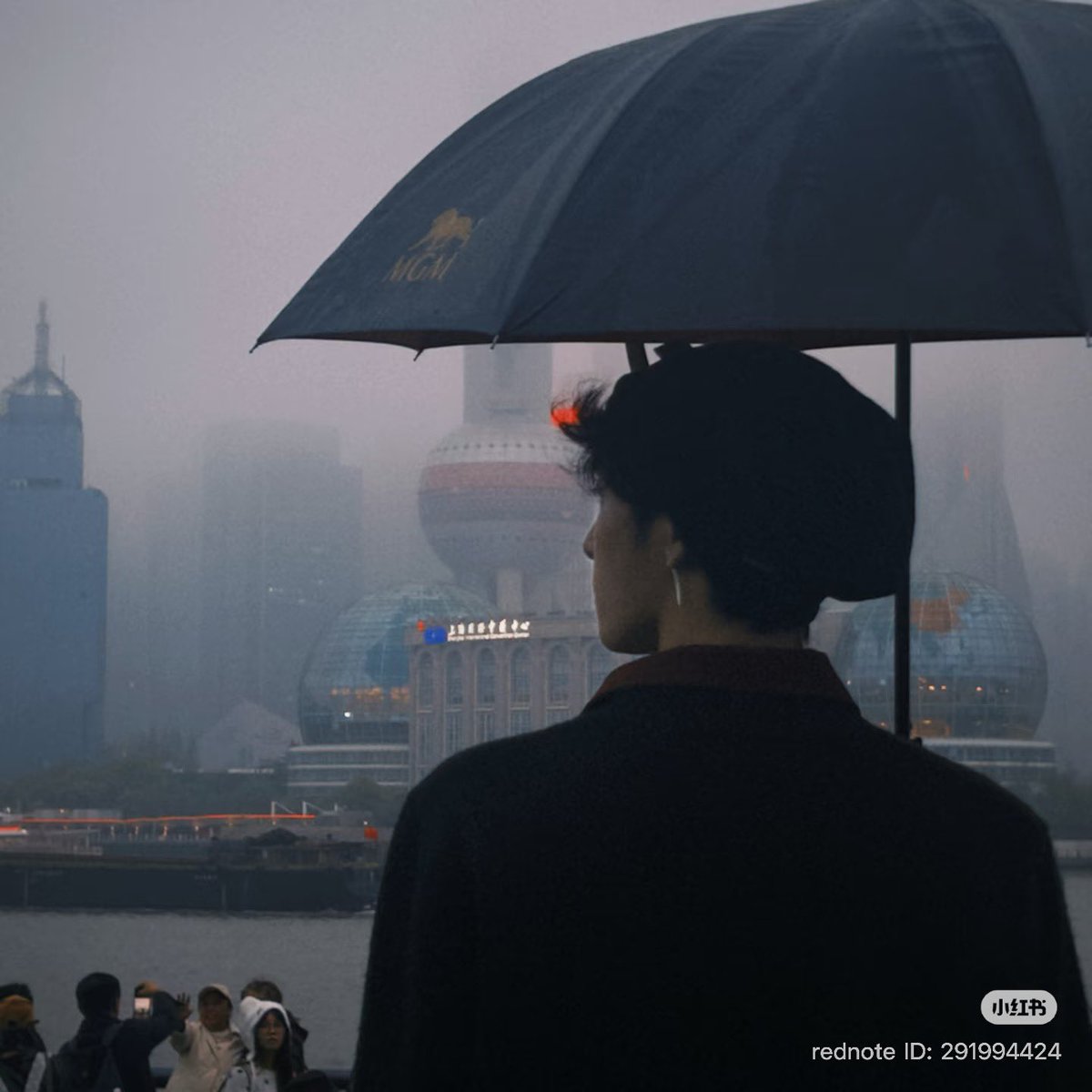 LovelyGellaa's tweet image. 얘네 이젠 대놓고 같은 곳에서 같은 구도로 사진 올리네🤭

저희 데이트 했어요 저희 사겨요 🧡💛

#SammysChildrensDay #XiZhao
#HeChangXi #HeYanZhao