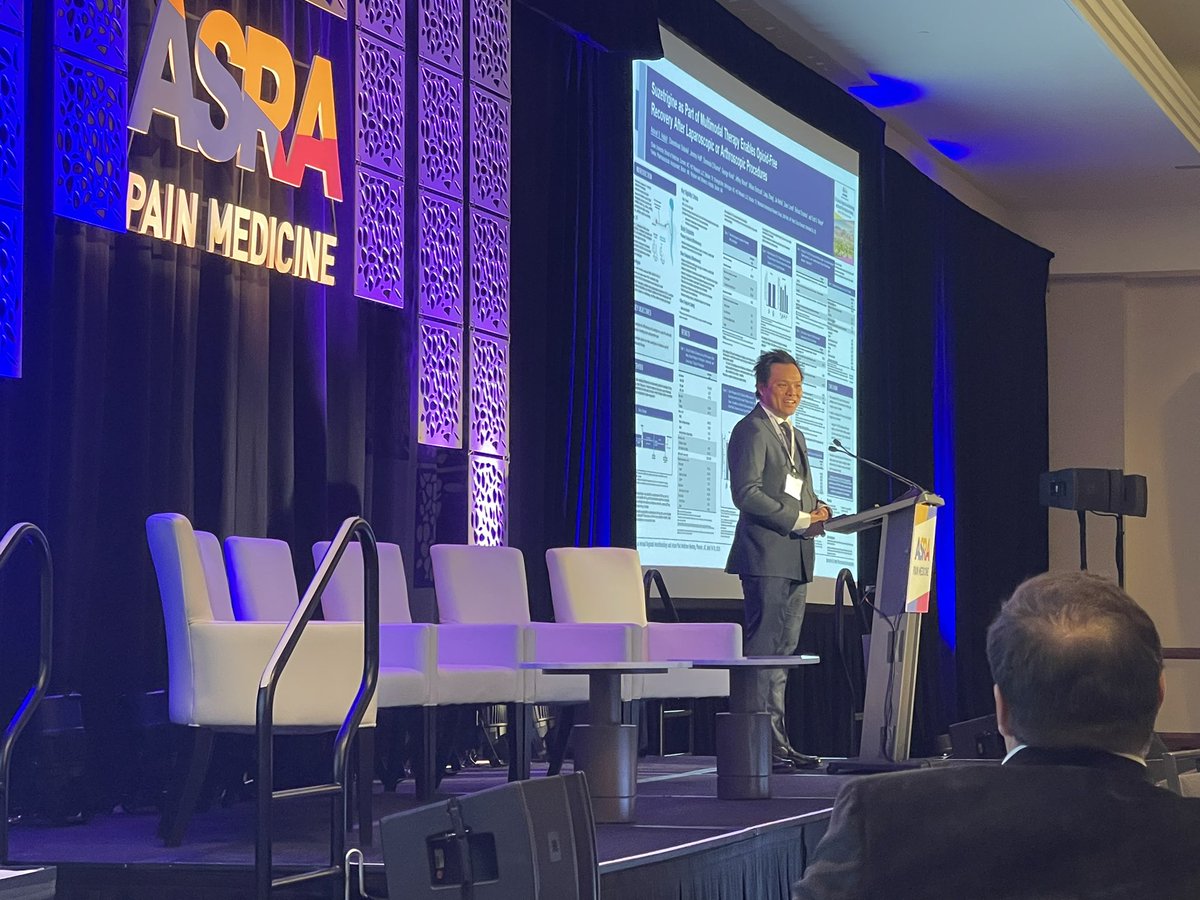 Jerryblocksthat's tweet photo. Coolest under pressure on stage at ASRA I’ve ever seen! 👏👏👏 @ASRA_Society https://t.co/CXUXudGrEV