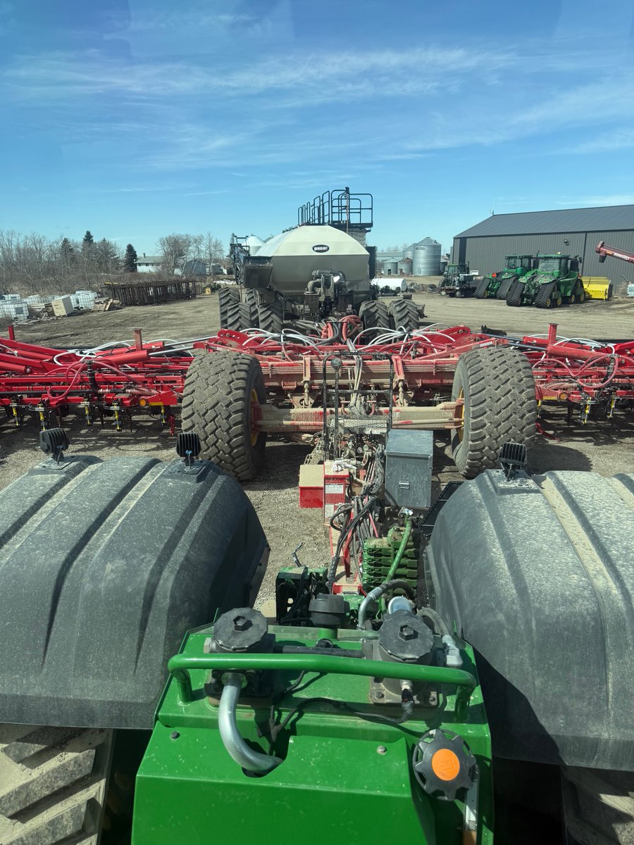 BDuchek's tweet image. Less then 16 hours between pictures. 🥶🥶 #AgTwitter