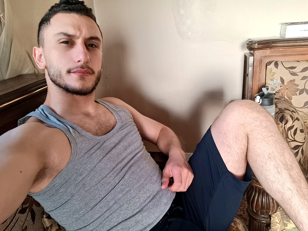 Dr_☀️ tweet media