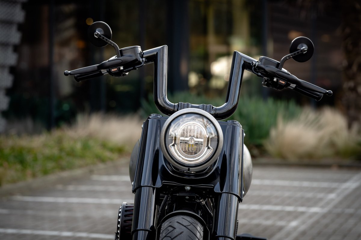ThunderbikeHD's tweet photo. New @harleydavidson Softail Deluxe (FLDE) custom project. Find out more here: https://t.co/jXqkttABFb https://t.co/oQGcAD1NFv