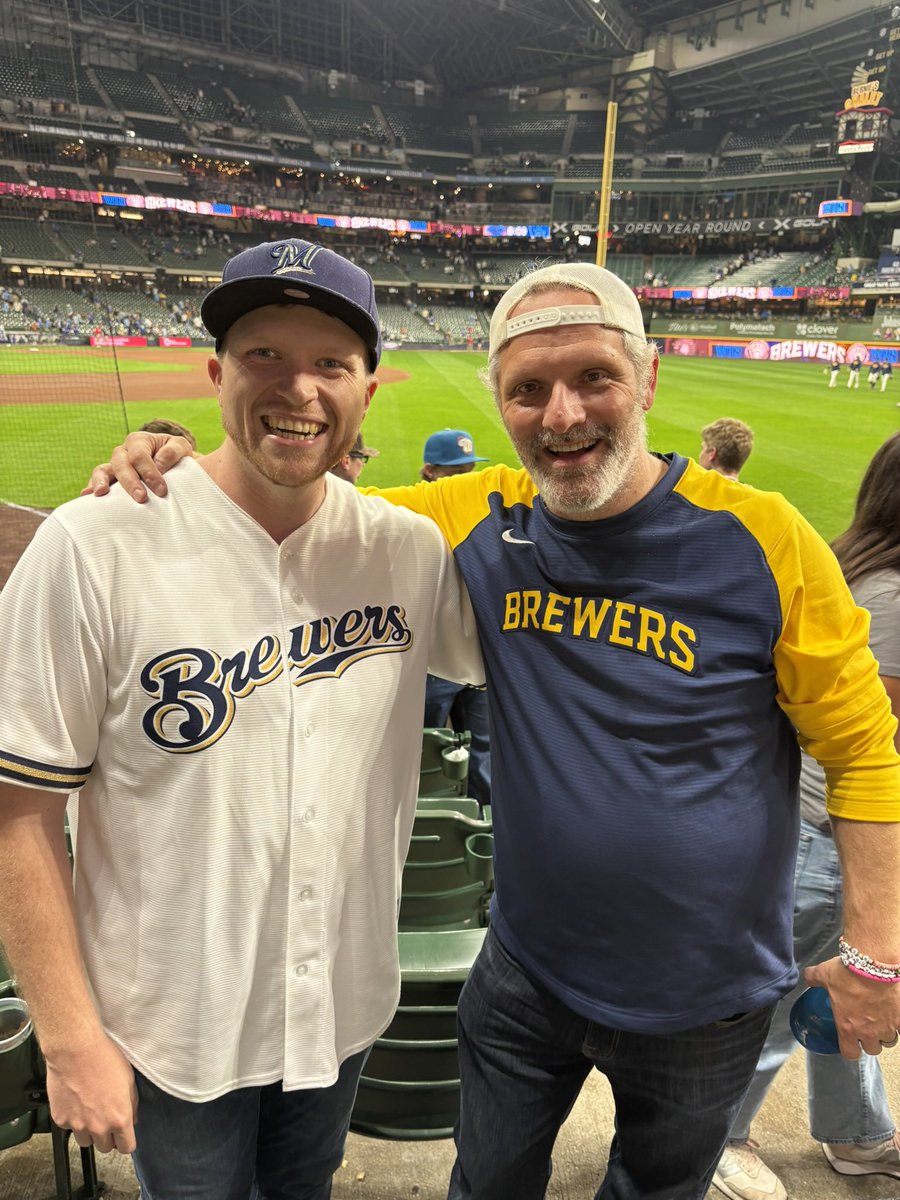 TosaTurtle's tweet photo. Great meeting @ThunderMKE yesterday! Many great memories, including calling int the show as “Kyle from Tosa” https://t.co/Cf6DGxzbFz