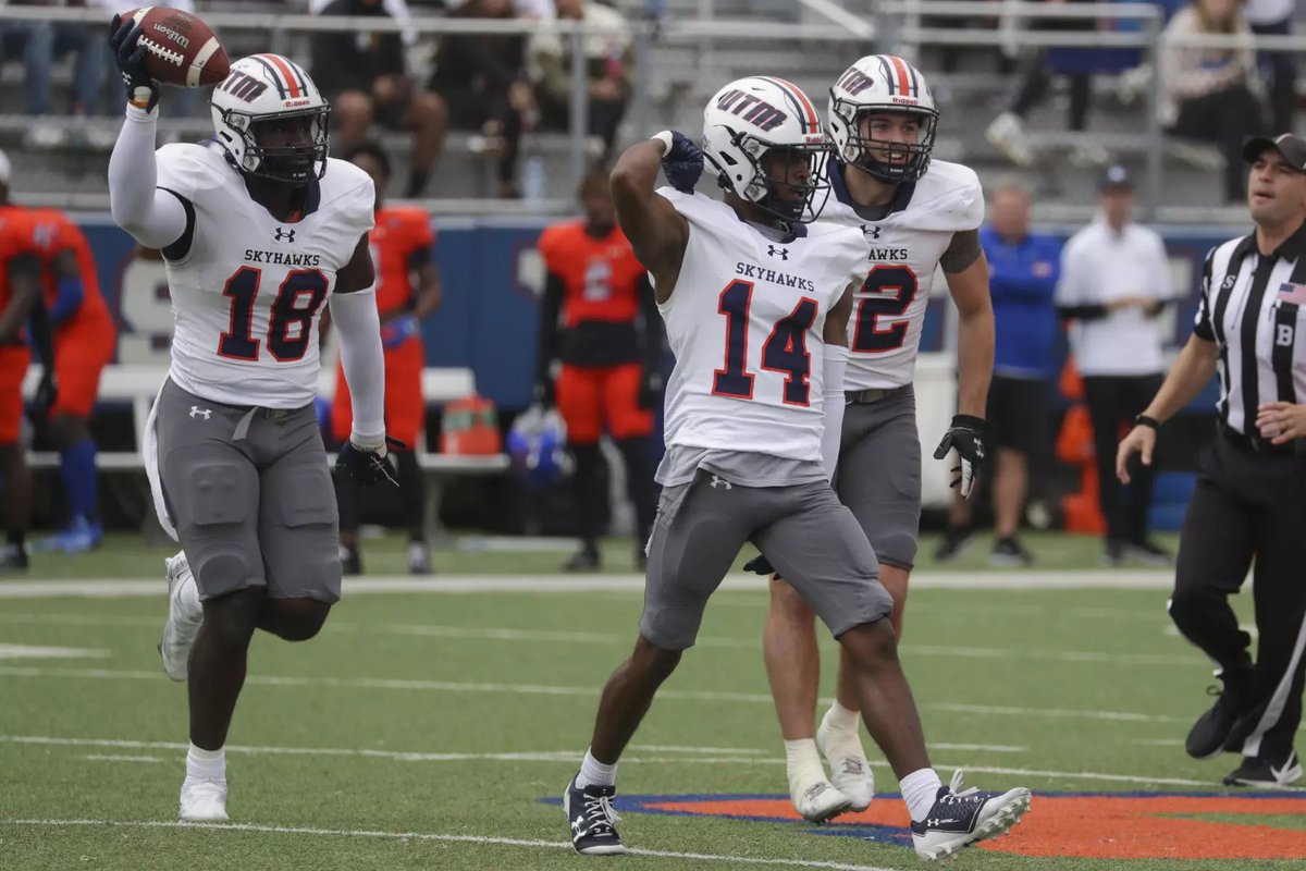 Craig4Adrian's tweet photo. Excited to visit UTM tomorrow to watch their spring game!!! @Coach_JSimpson @CoachGlass70 @CoachLeno_UTM @coachgoldberg1 @Co19JaydenL https://t.co/5hRRzk44Kd