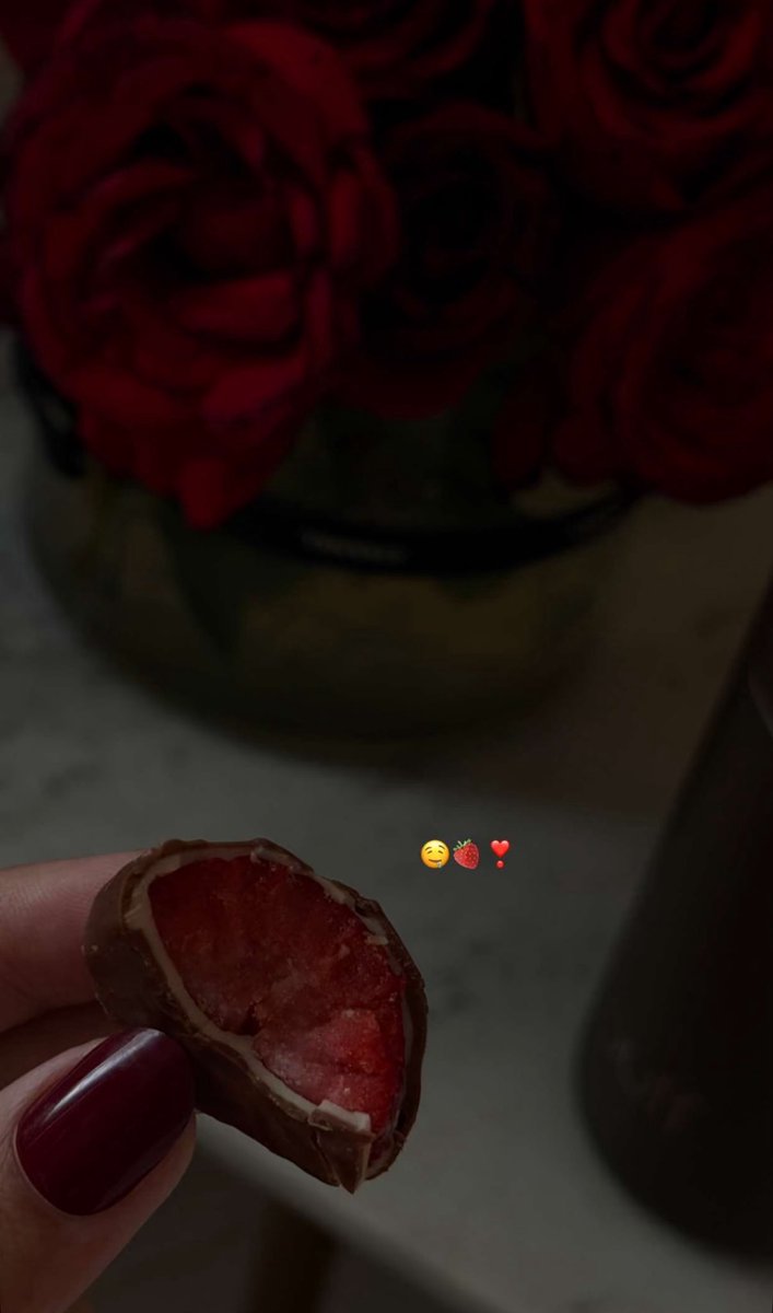مساء الخير… لنفسٍ تستحق الراحة بعد كل هذا الصبر 🌺