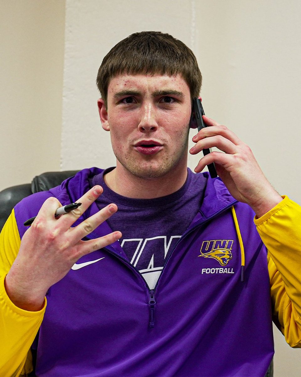 UNI Football tweet media