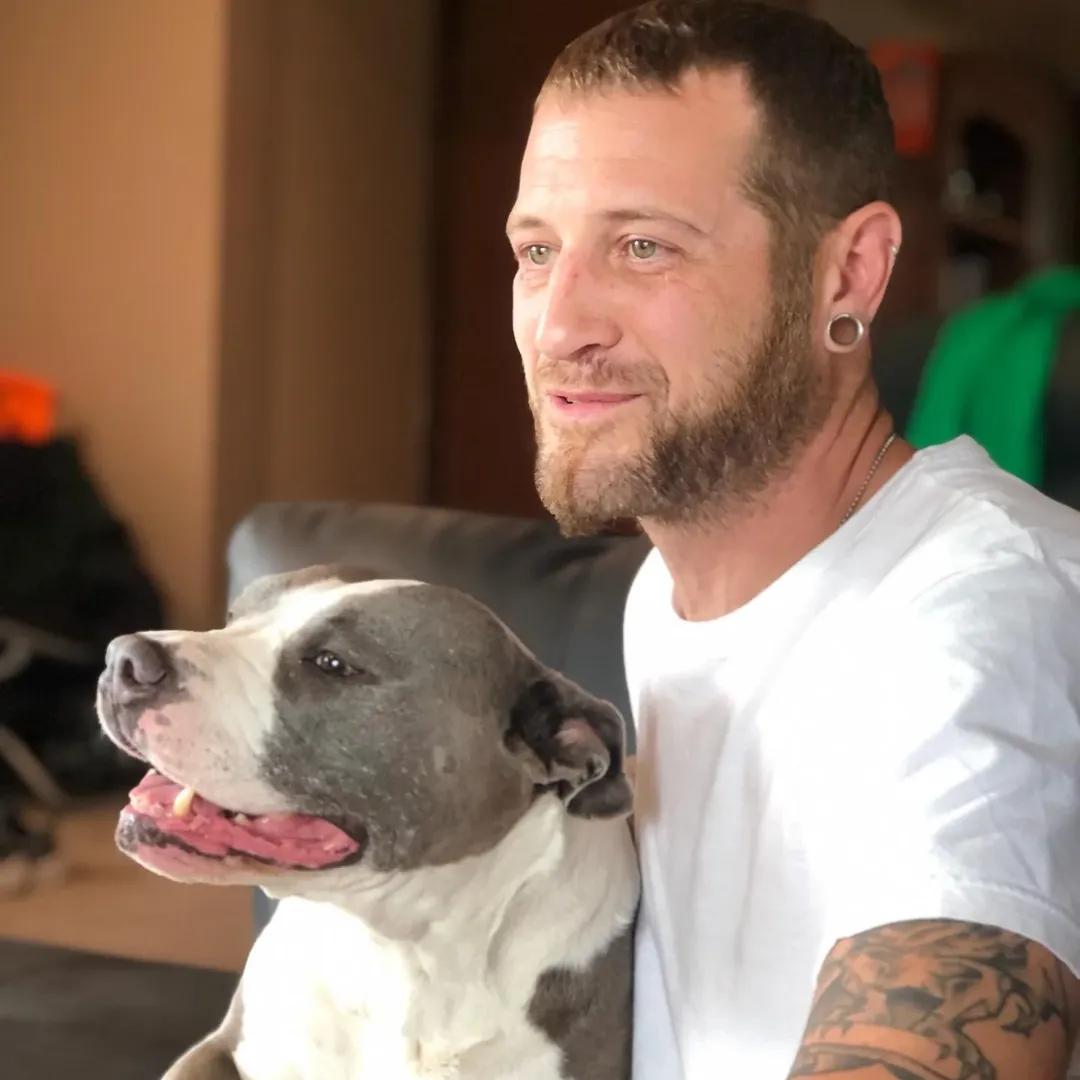 zoyafatma12781's tweet photo. It is with a very sad and heavy heart that I make this post. I had to say goodbye to my beloved companion, Dahlia. I had to put her down last night, due to fluid collecting around her heart, and stomach. She was more than just my dog, she was my best friend. Rest in peace, my sweet baby girl. I will love and miss you forever, love daddy. 🥺😥💔