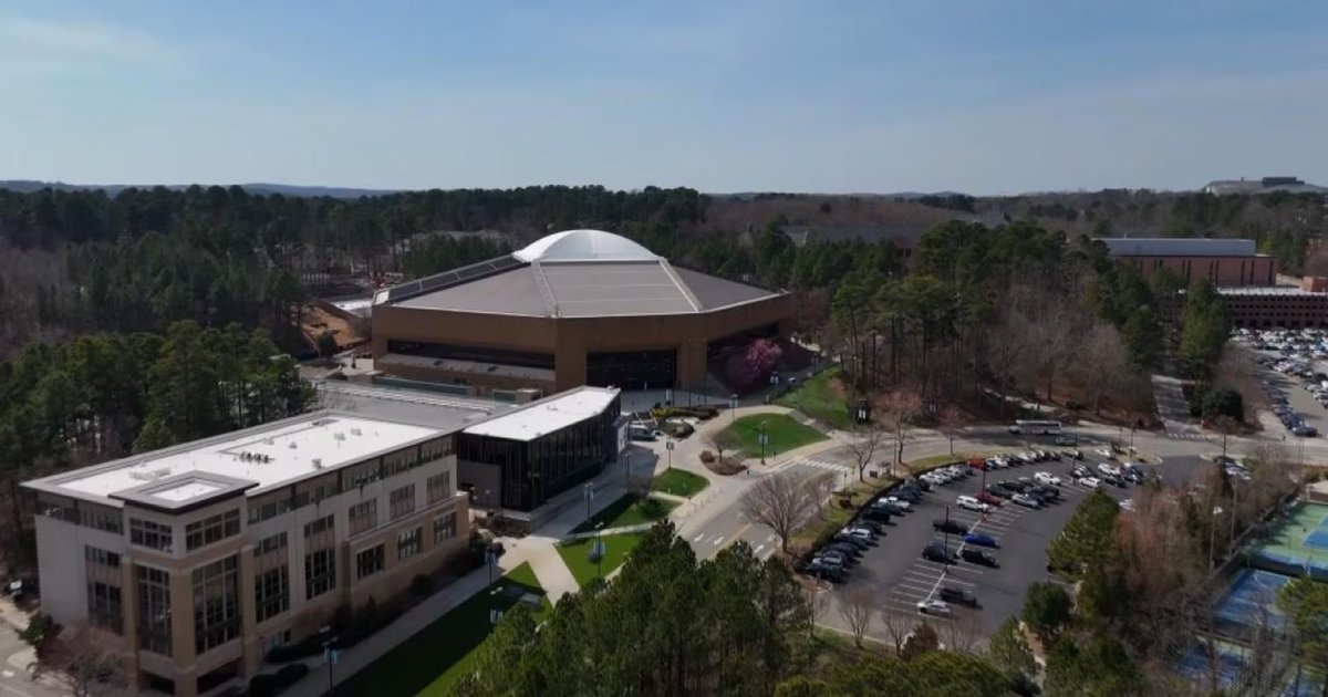 UNCCoalition's tweet image. UNC has paused discussions about the future of the Dean E. Smith Center as the University focuses on hiring a new men’s basketball coach. The pause comes after months of debate, rising costs, and strong community feedback. ow.ly/5wHV50YJT1x #CollegeBasketball #UNC