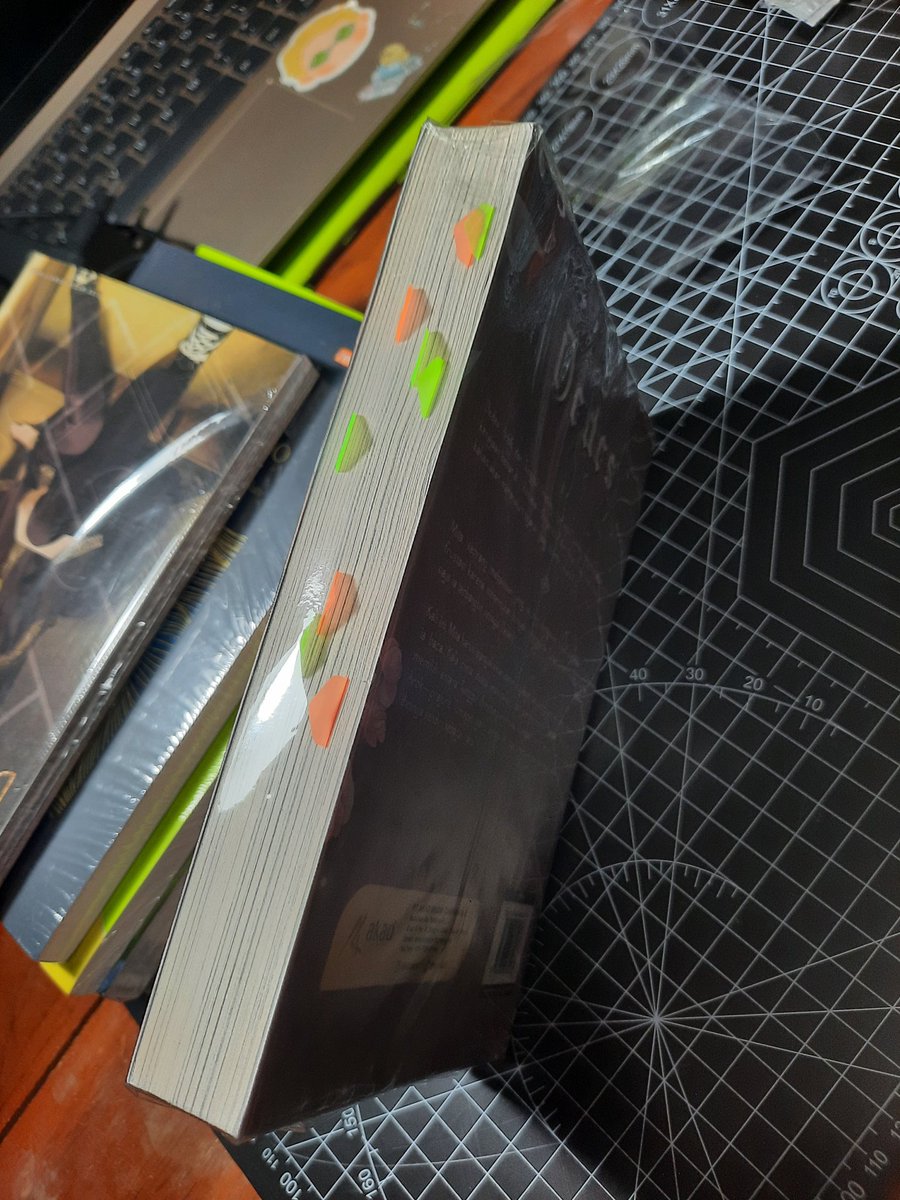 diiee4u's tweet image. ❗️WTS❗️
novel komik dedes (bw). original. harga 60k. kondisi seperti di foto (sudah di sampul + coretan). alasan dijual udah beli versi fc.📍dom surakarta. bisa co oyen🌷🤍 #preloved #prelovedbuku #prelovednovel #wts #wtb #novel #buku