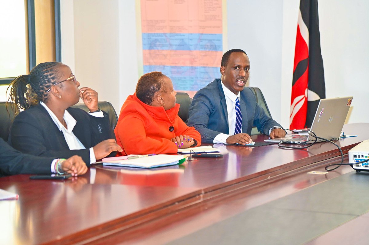 ASALs_Regional's tweet photo. The Business Process Re-engineering (BPR), Committee from the State Department today took Heads of Department (HODs) through the recently concluded BPR in a session chaired by Secretary Administration Paul Muraya, MBS. https://t.co/ytJcwlptQx