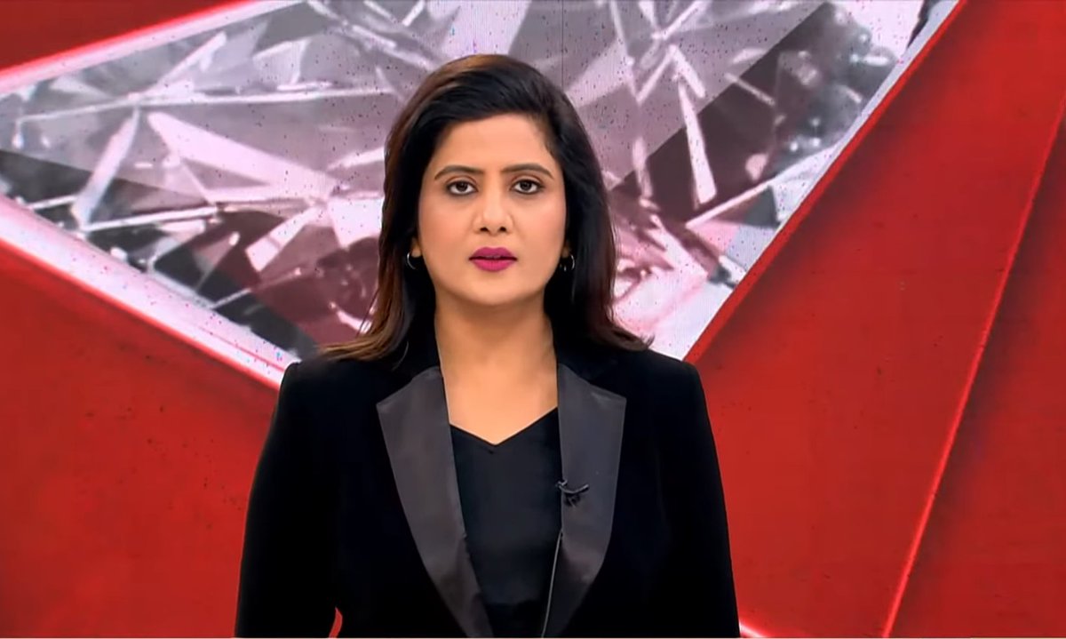 TARUNMI24's tweet image. #Thursday
Black makes everything better 🖤🫰🏻🧿
#smiles #blackoutfit #anchorshoot #aajtak #9BajGaye #EkAurEkGyarah #lunchbreak #KhabreinAsardar #Khabardar #Shankhnaad #Vishesh #cutelooks😘 #lookoftheday #sweetsmile @nehabatham03 Didi ji😊🧿😊#prfect