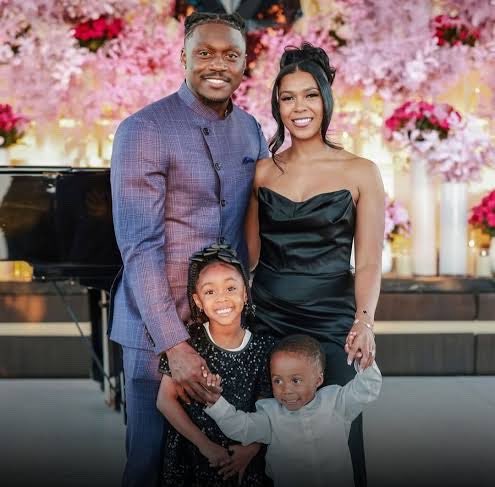 Boston Cream 🍩 tweet media