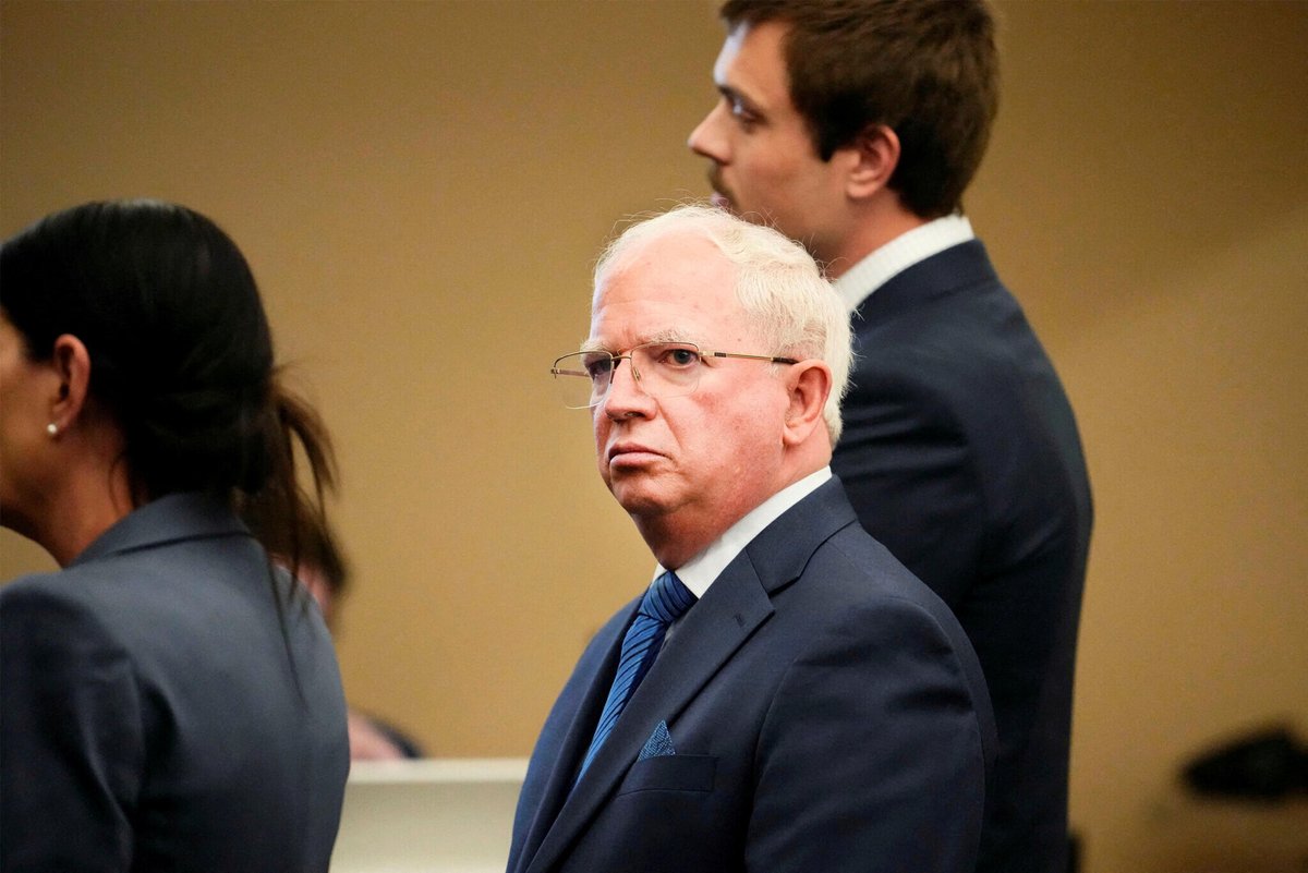 Le Parisien tweet media