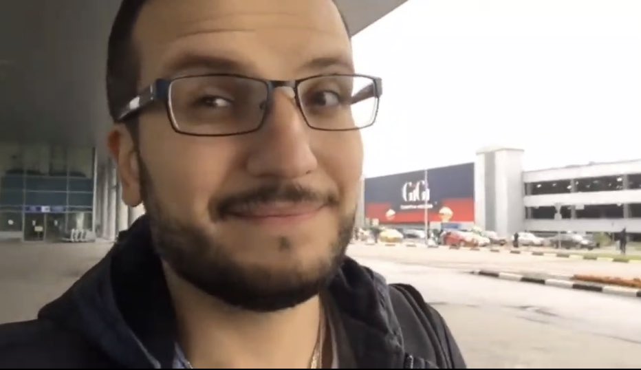 неопознанная гиена бездействует tweet media