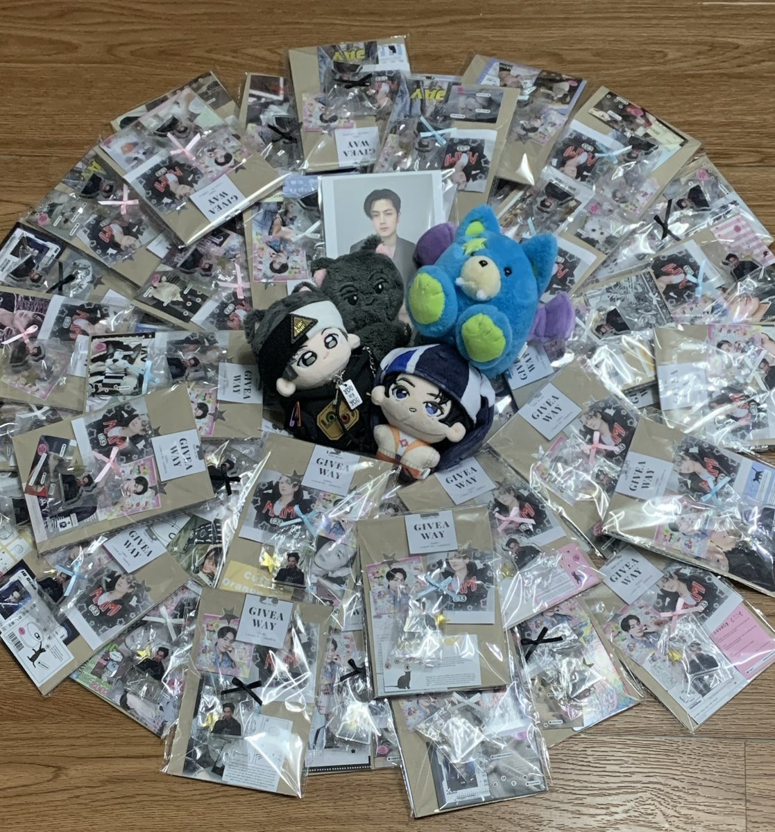 ૮₍ .•̄ · •̄ ₎ა tweet media