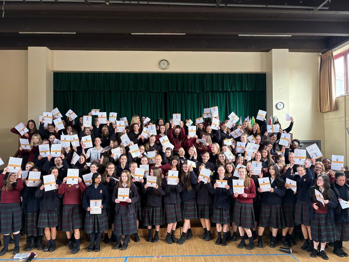 StMarysCollege's tweet image. A proud day celebrating our Junior Cycle students at their JCPA presentation 🎓👏 A fantastic reflection of their hard work, resilience and the many ways they contribute to school life—far beyond the classroom. Well done to all involved  #JCPA #StudentAchievement
