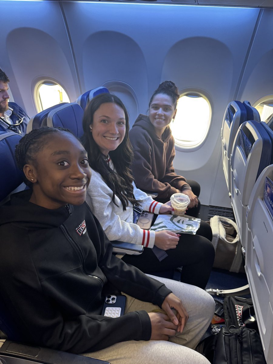 Lisa Van Wyk tweet media