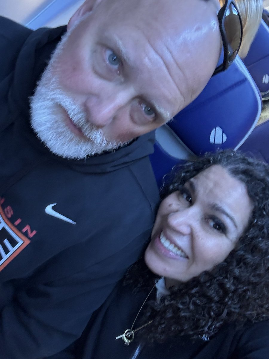 Lisa Van Wyk tweet media