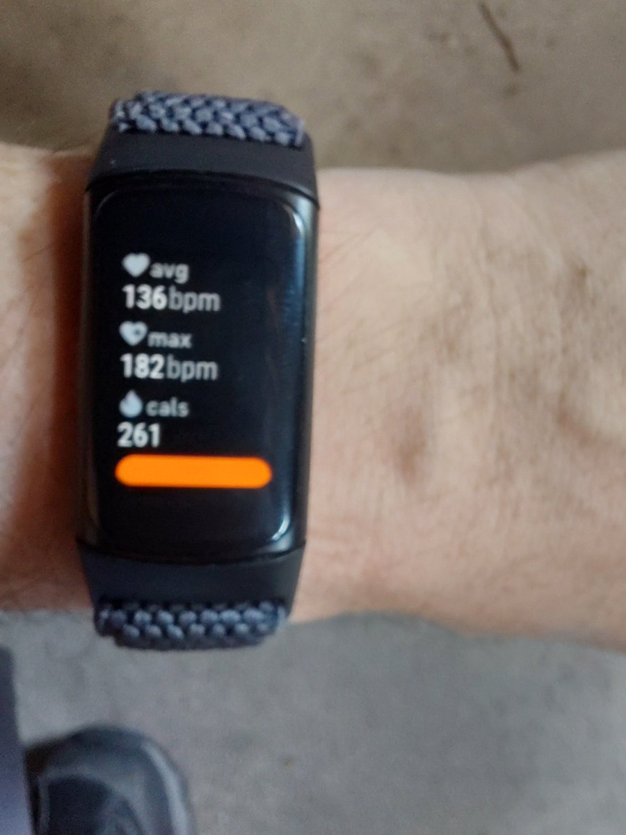 Kendeb355's tweet image. Drank Celsius energy drink during Thur Abs/Bicep💪🏻/Tricep/Cardio Workout
30 mins burned 261 Cals🔥 
#StayMotivated #Humbled
#GodIsGreat