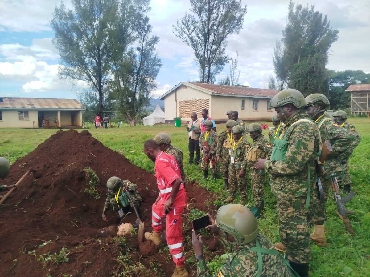 UgandaRedCross's tweet image. ✅️Safe search and rescue of victims trapped under soil and debris

✅️Evacuation procedures and proper casualty handling

✅️Casualty assessment to prioritize urgent care

#EmergencyResponse