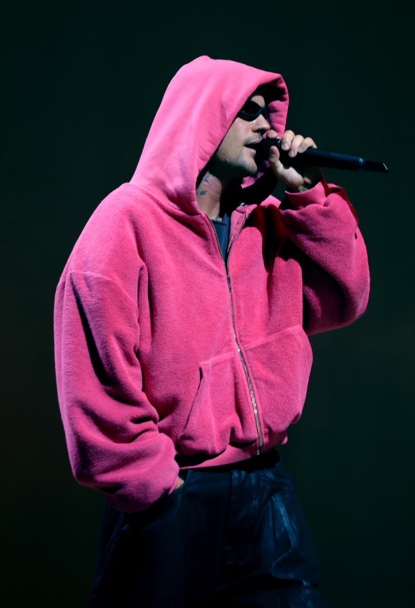 Complex Style tweet media